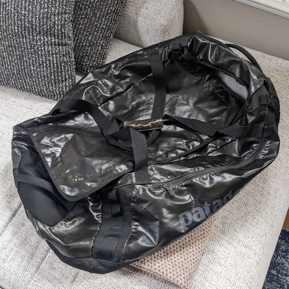 Extra Large Patagonia Black Hole Duffel Bag | 120 L